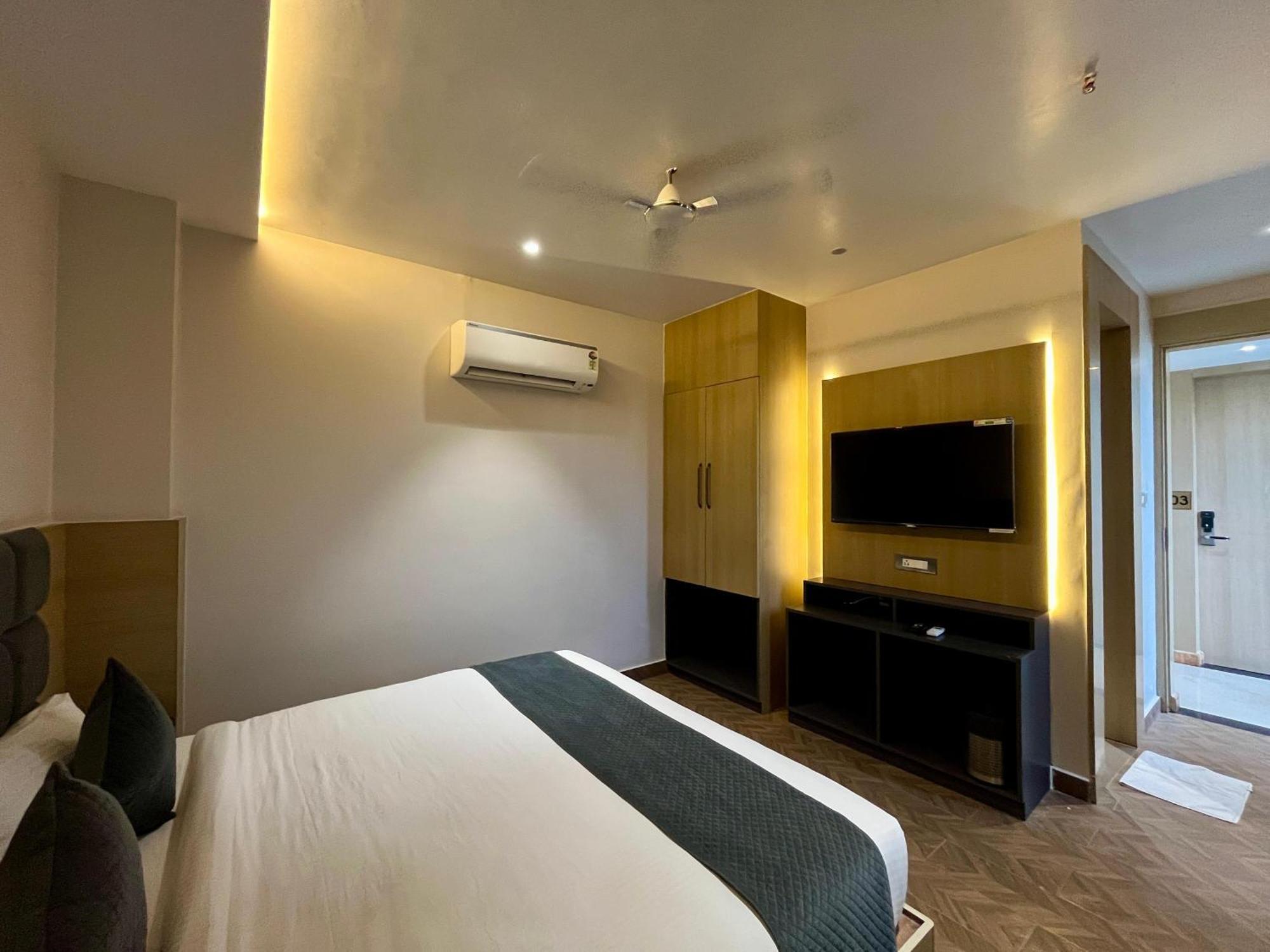 Sampanna Inn - Varanasi — Photos 3